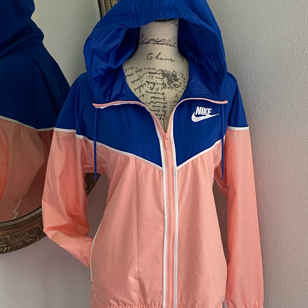 Authentic Nike Light Weight Jacket - image 2